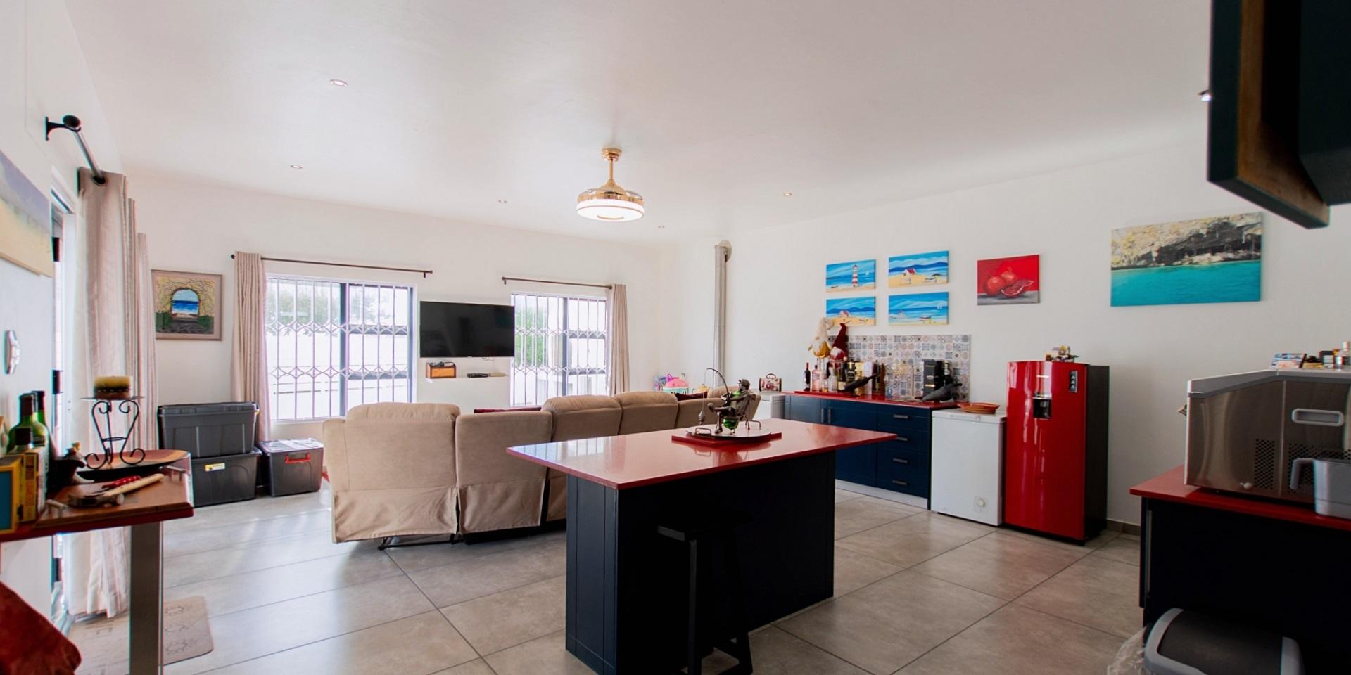 Image 5 of 6