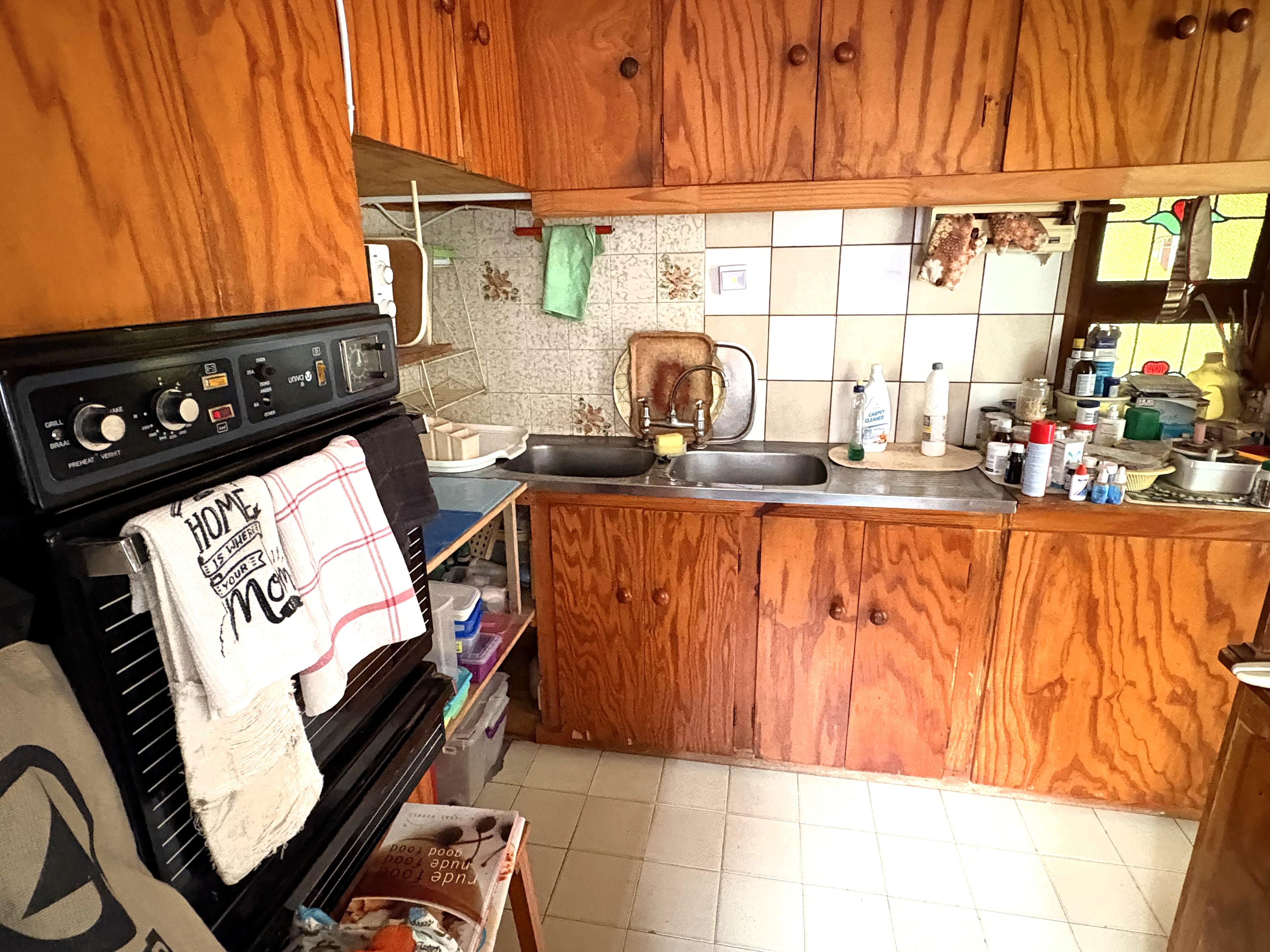 Image 2 of 6