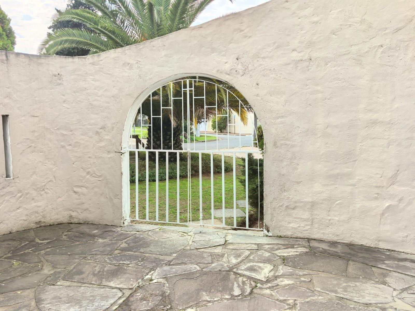 Image 2 of 6