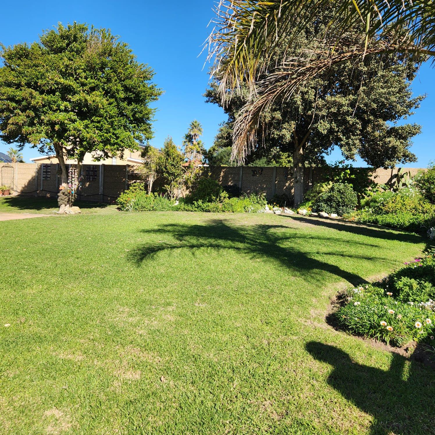 Image 2 of 6