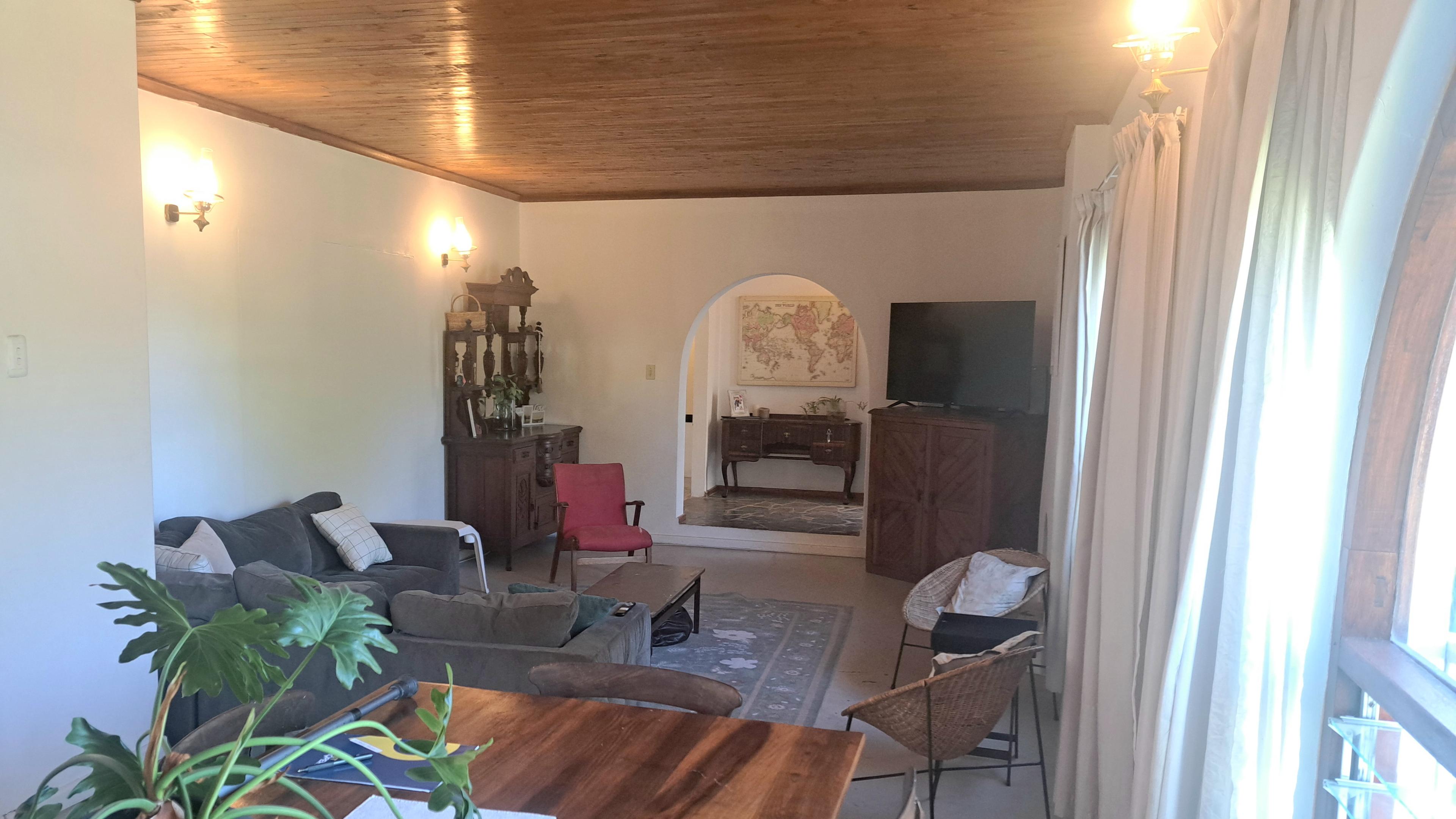 Image 4 of 6