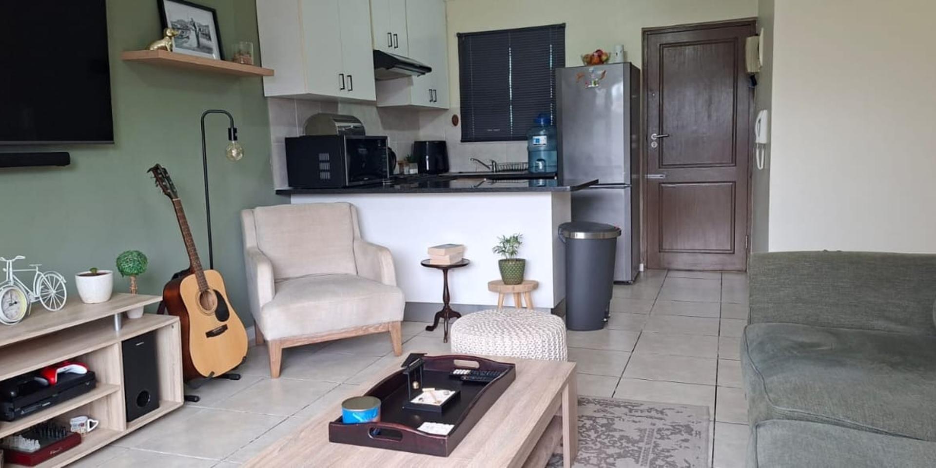 Image 2 of 6