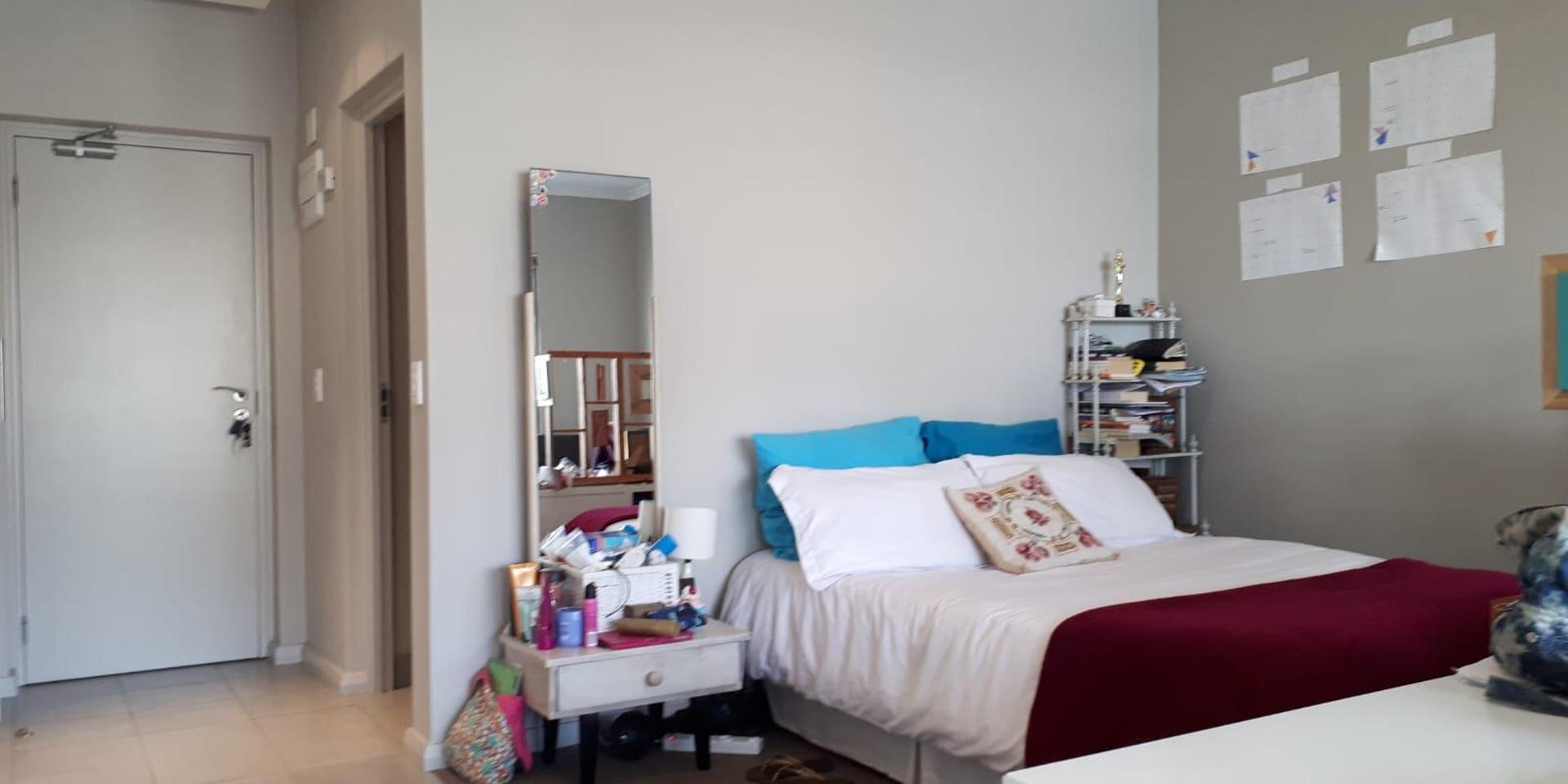 Image 5 of 6