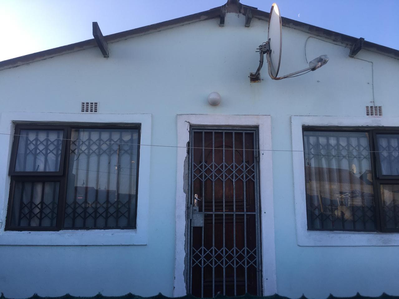 Image 2 of 6