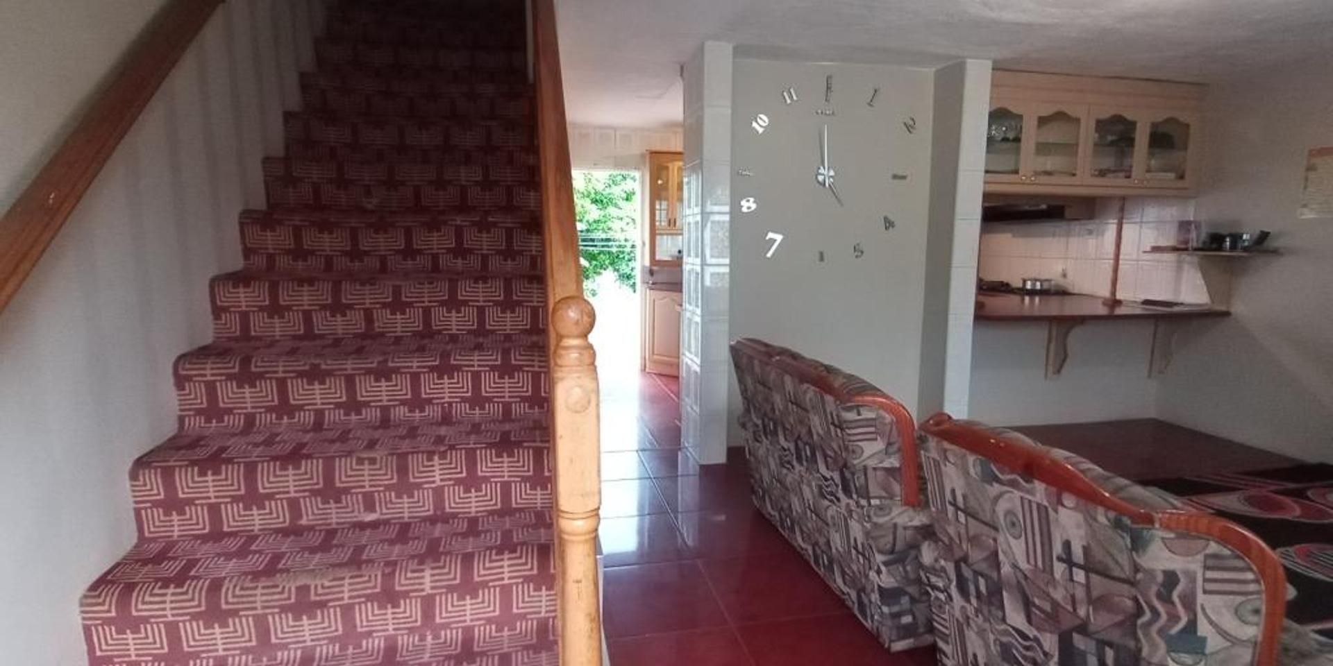 Image 5 of 6