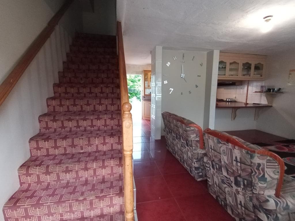 Image 5 of 6