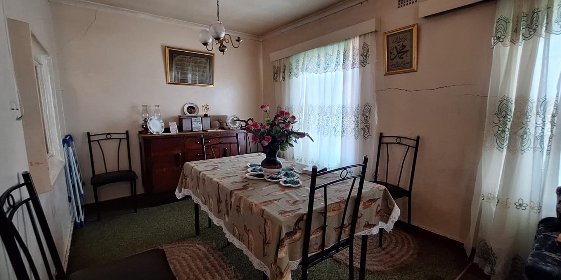Image 2 of 6