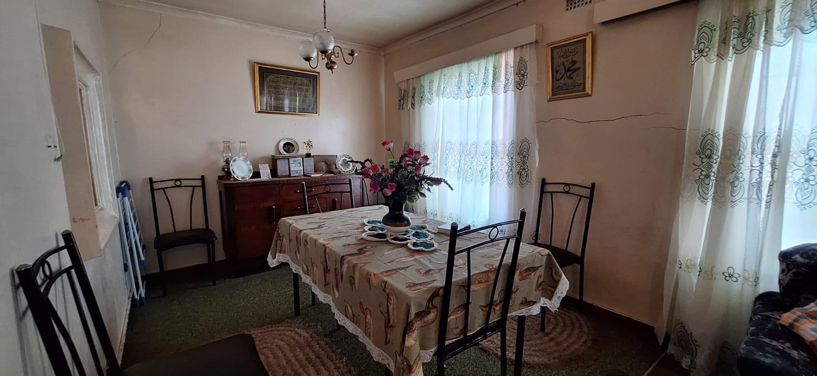 Image 2 of 6