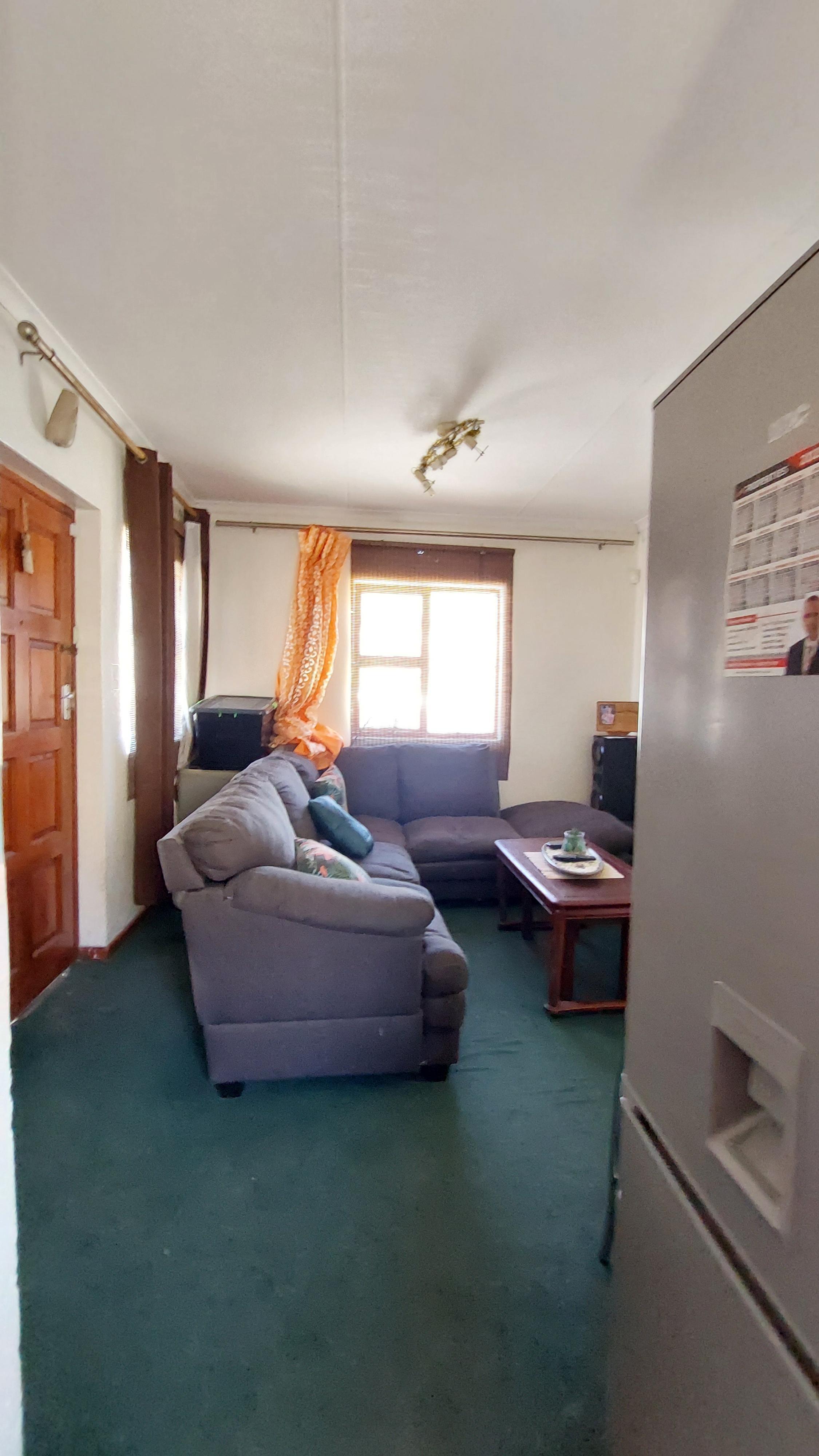 Image 2 of 6