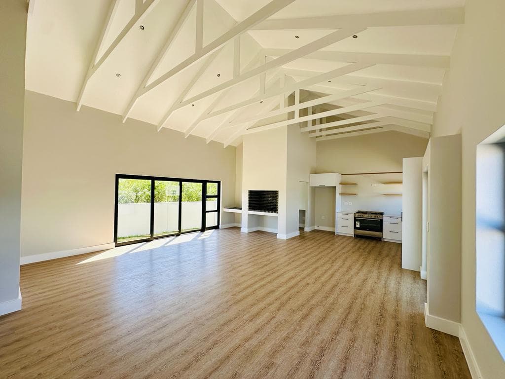 Image 4 of 6