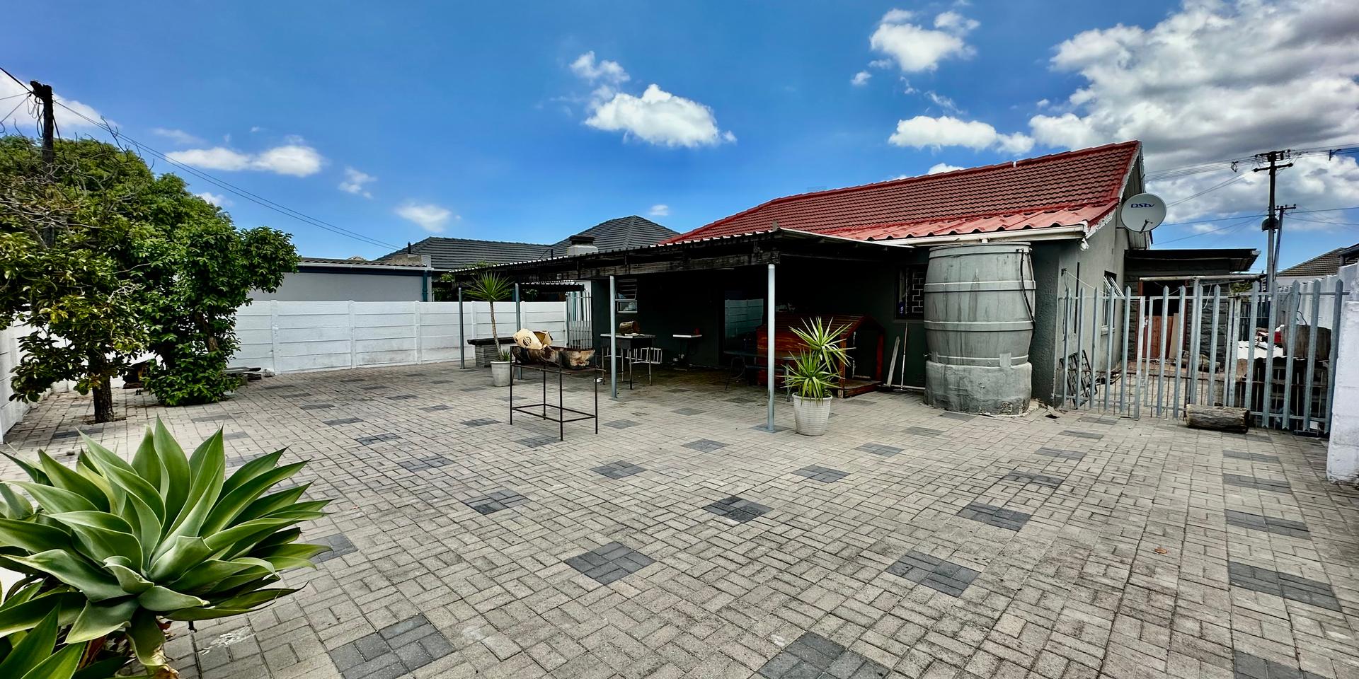 Image 1 of 6