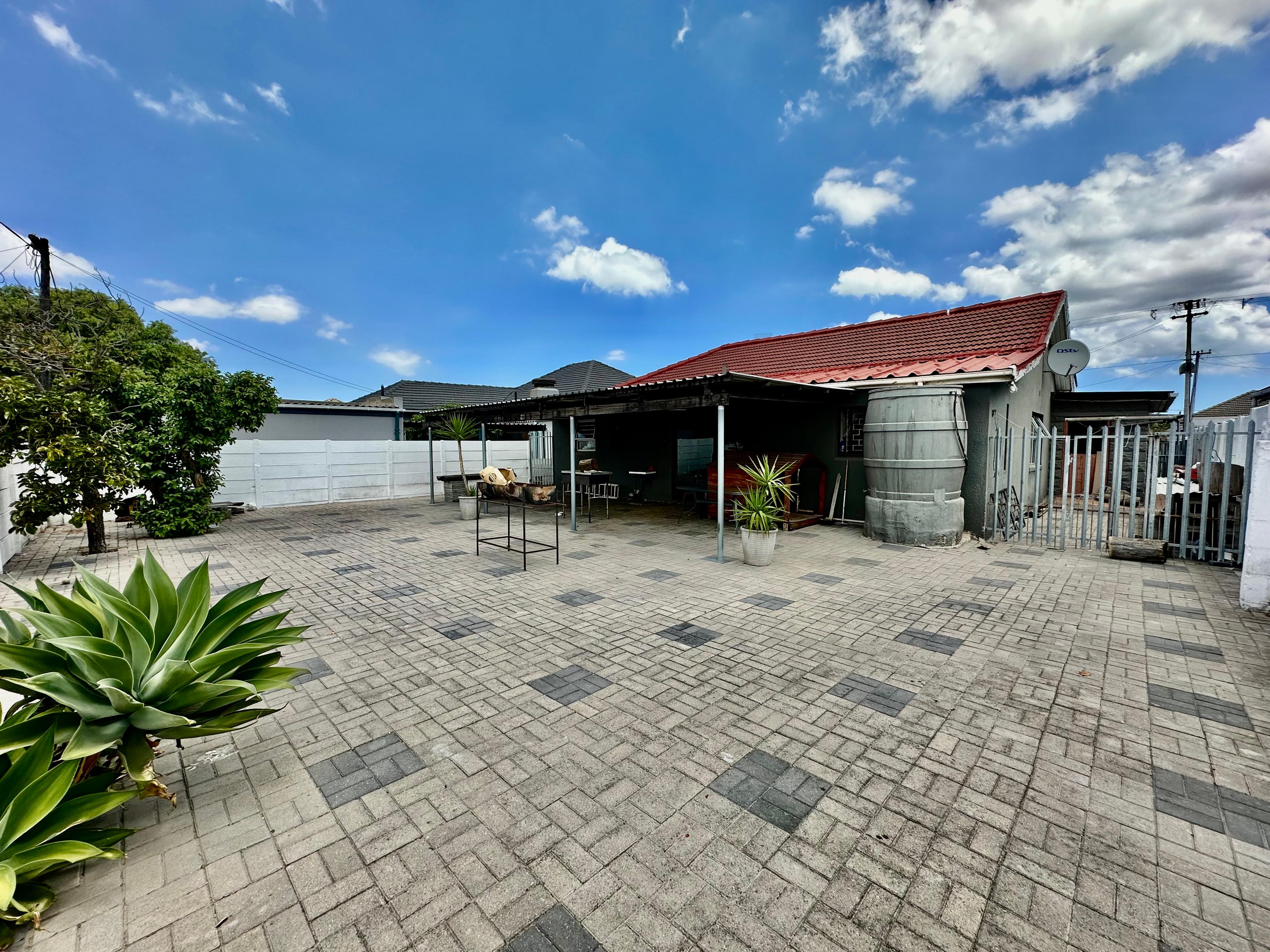 Image 1 of 6
