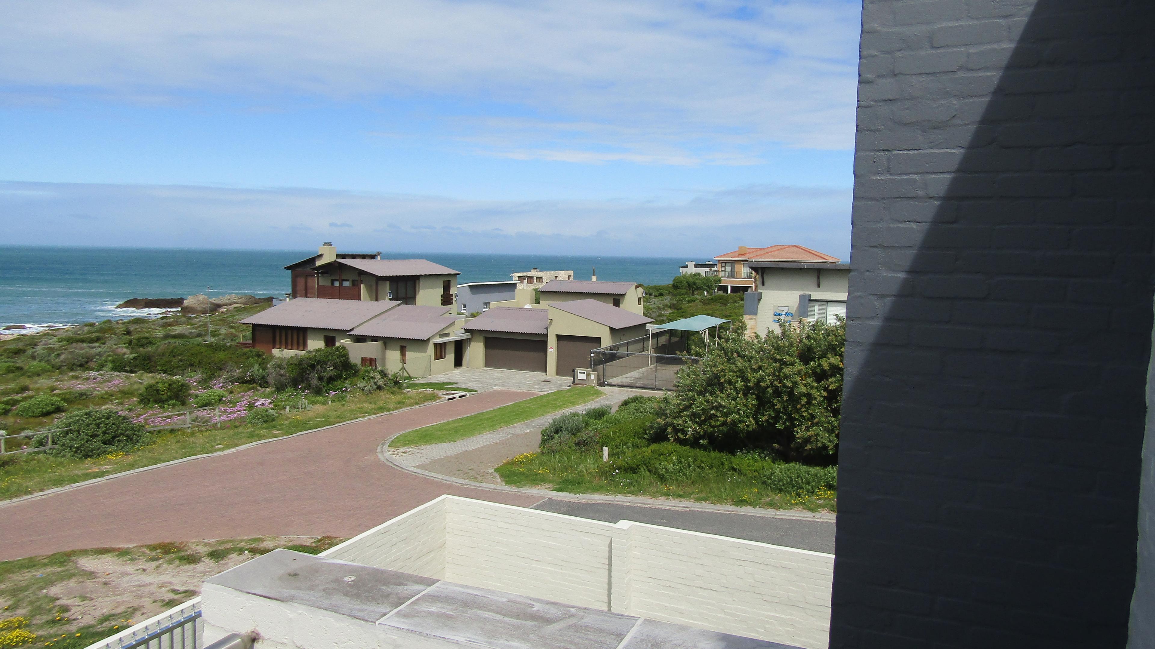 Image 4 of 6
