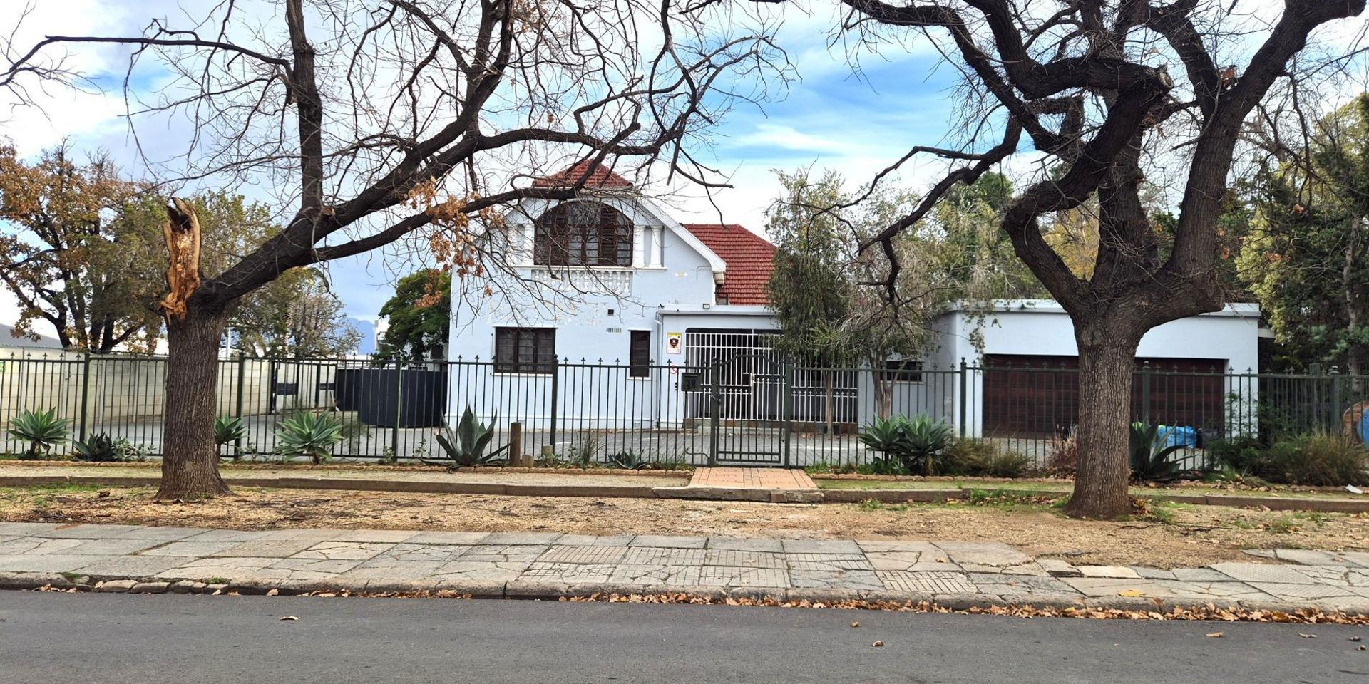 Image 1 of 6