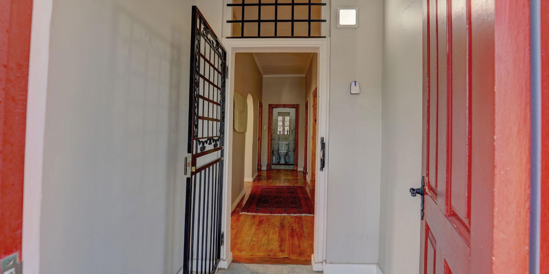 Image 3 of 6