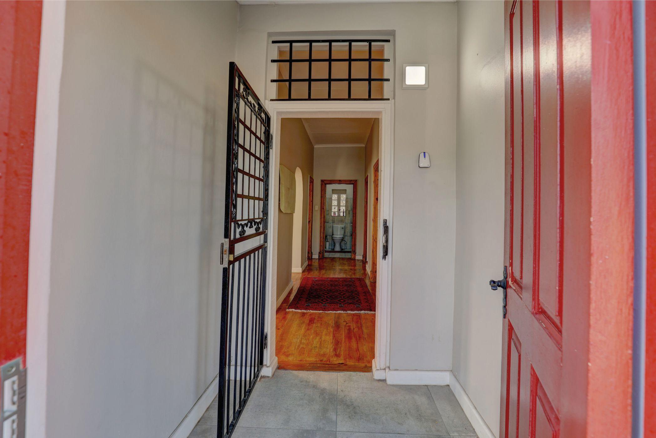 Image 3 of 6