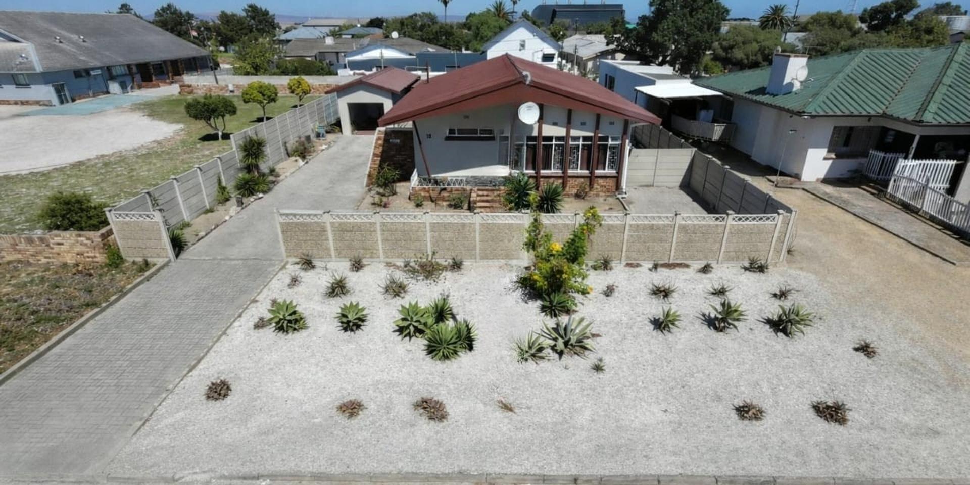 Image 3 of 6