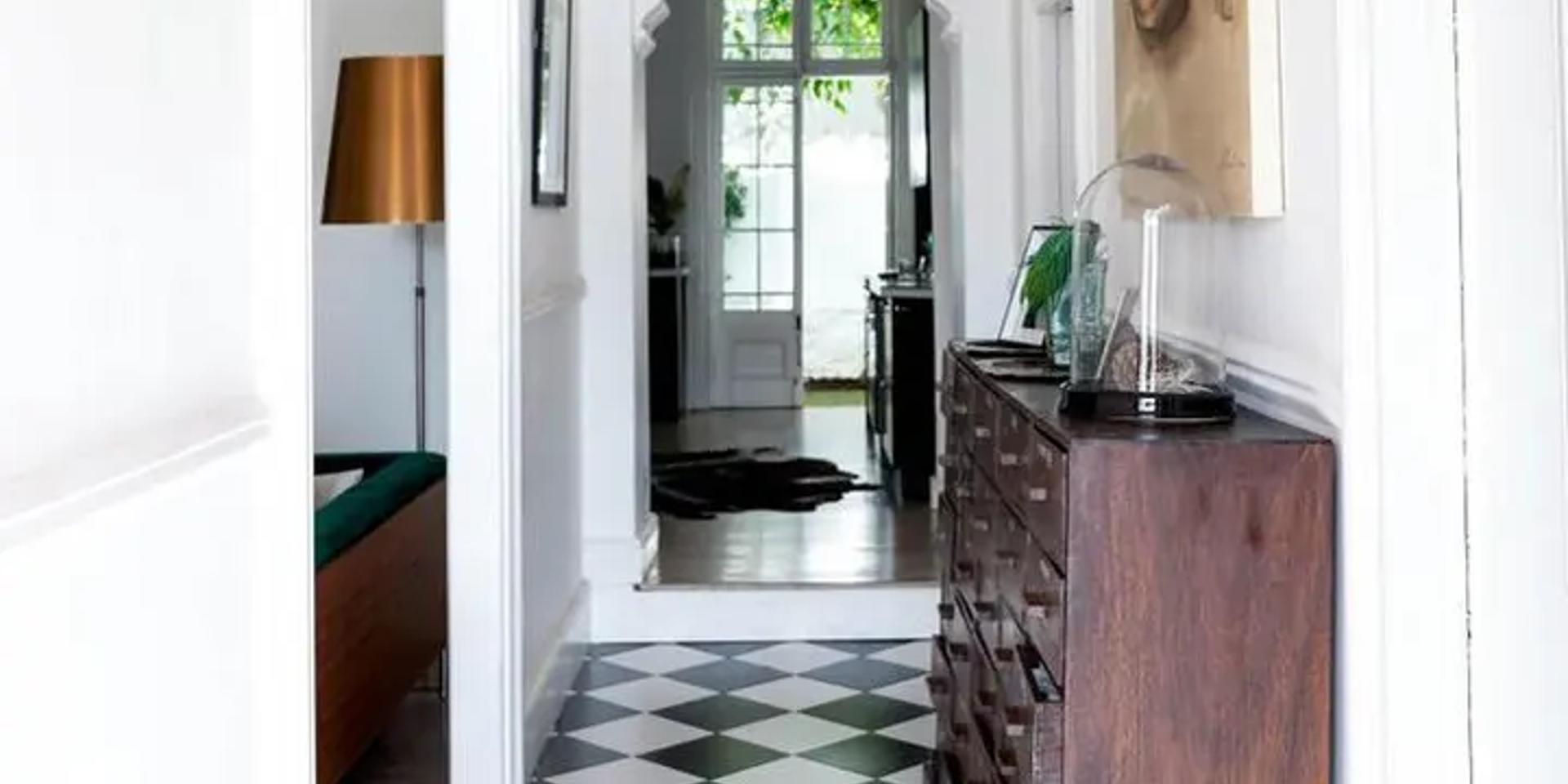 Image 4 of 6