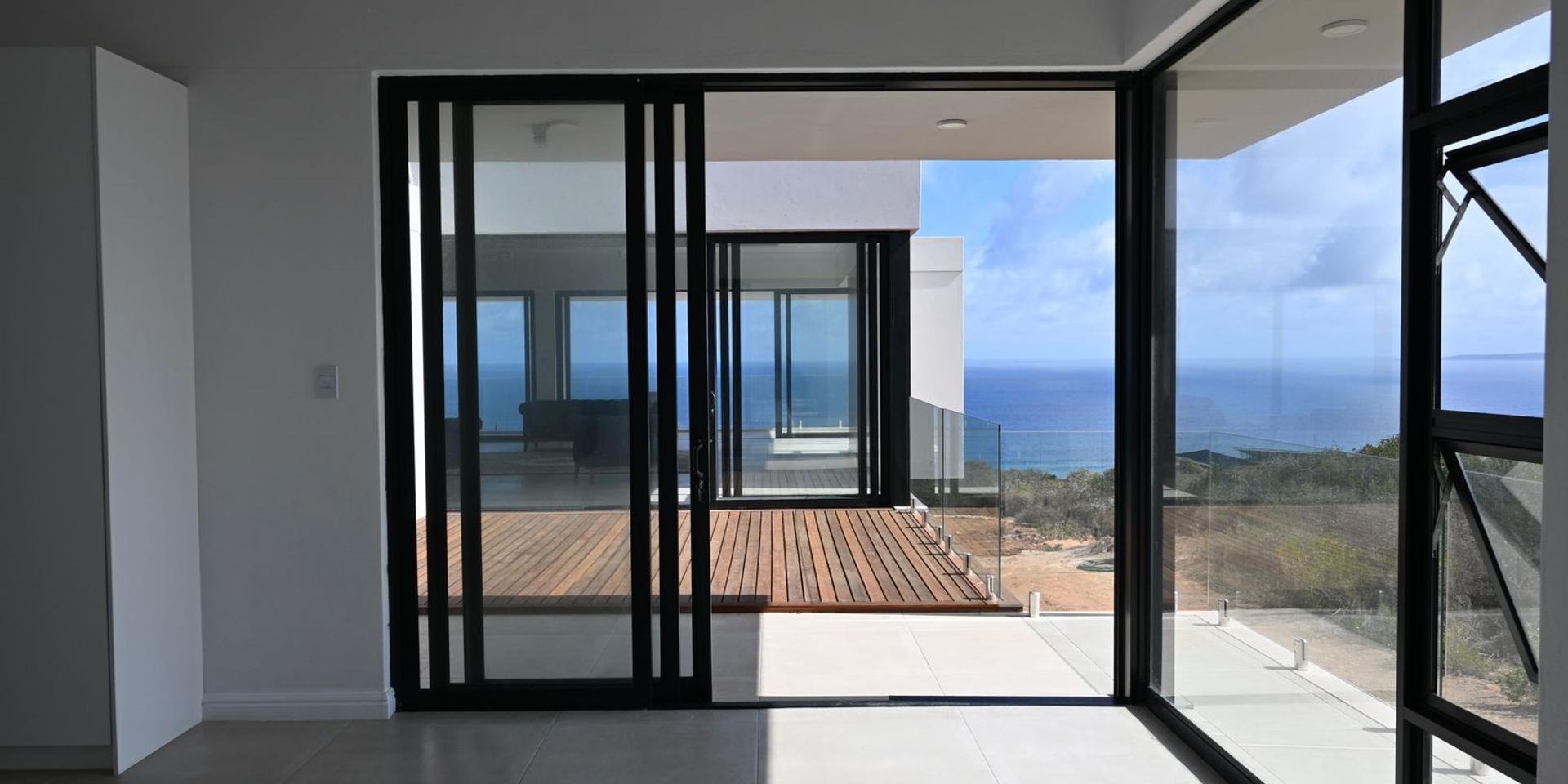 Image 4 of 6