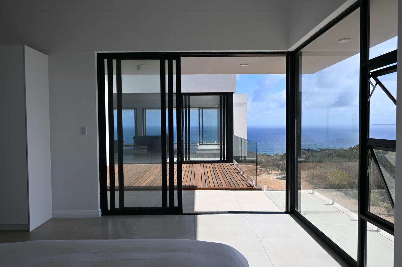 Image 4 of 6