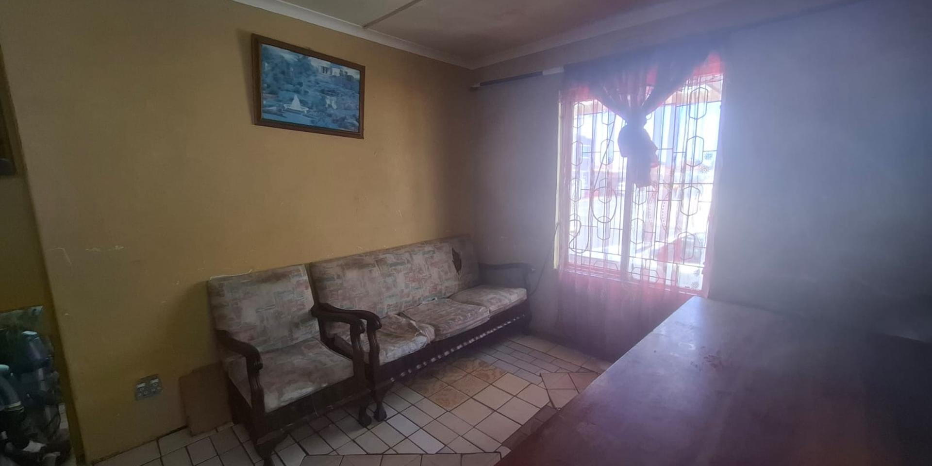 Image 5 of 6