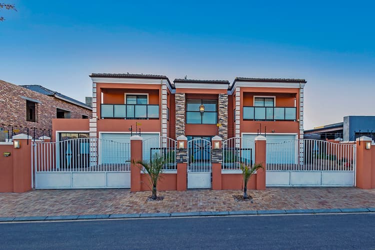 Main property image