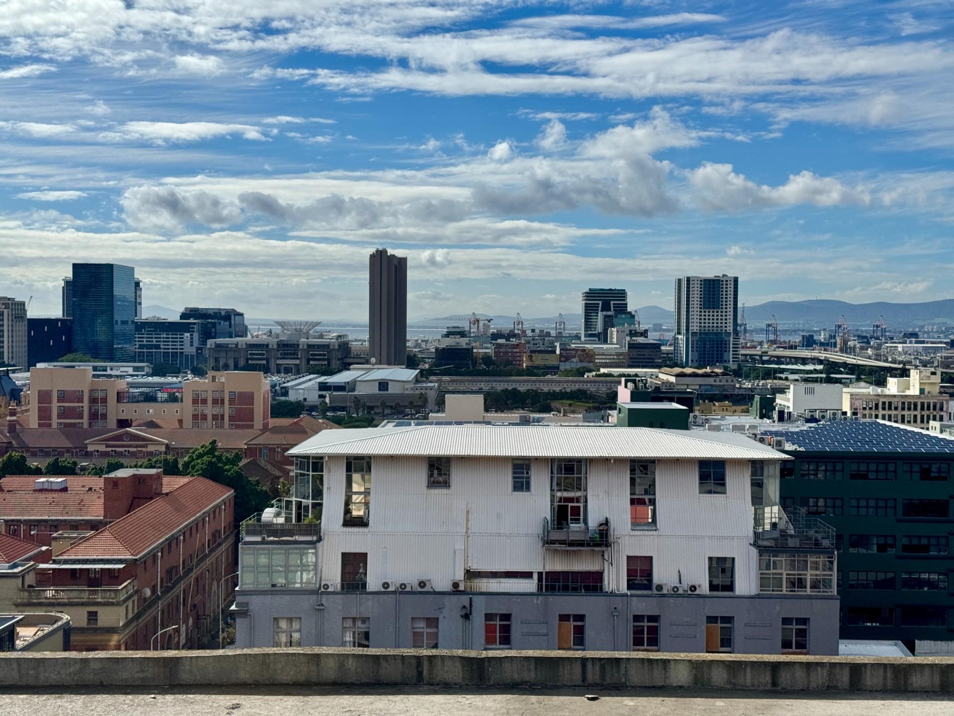 Image 4 of 6