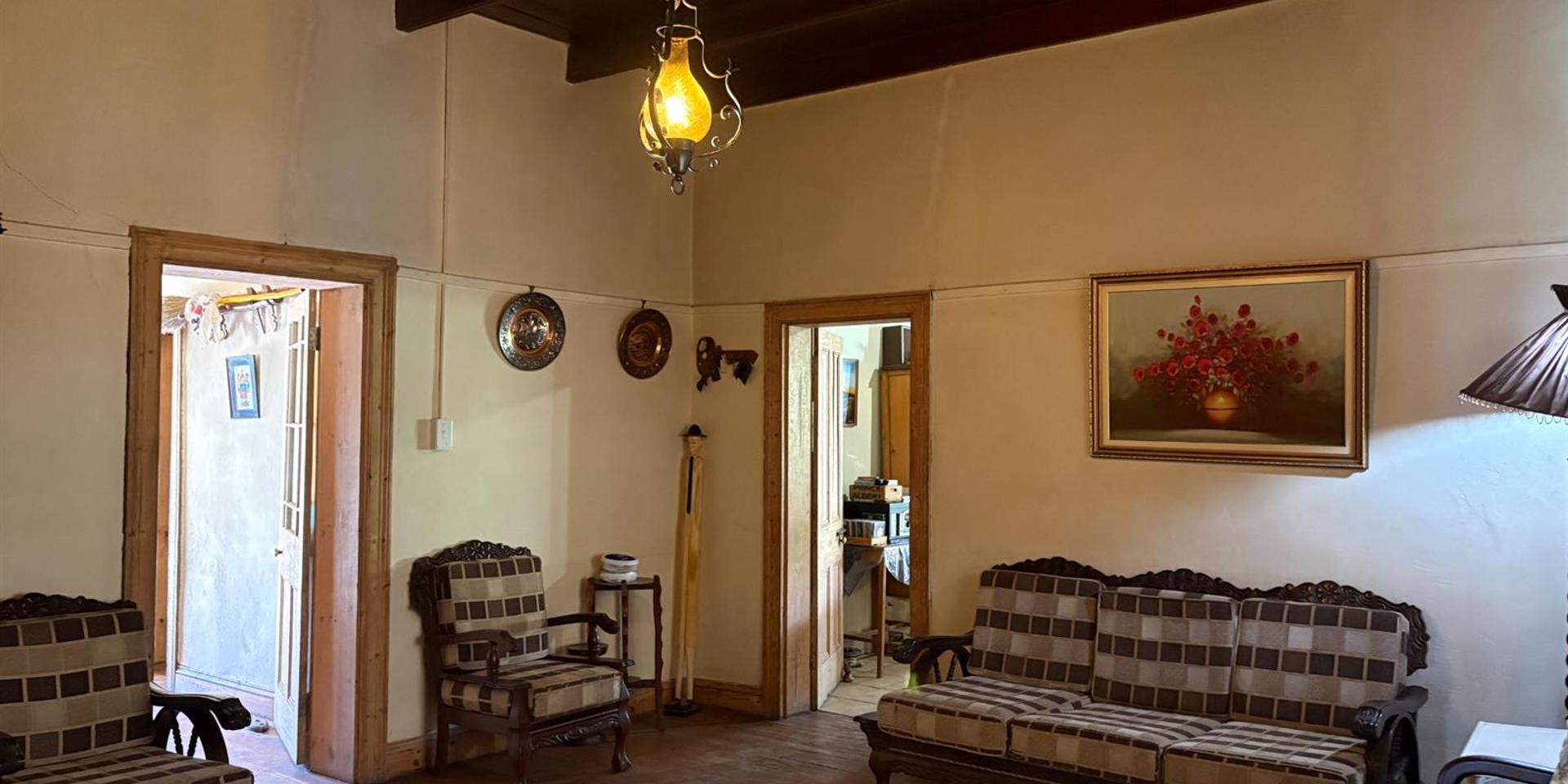 Image 2 of 6