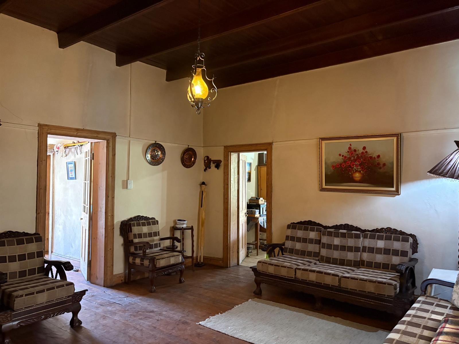 Image 2 of 6
