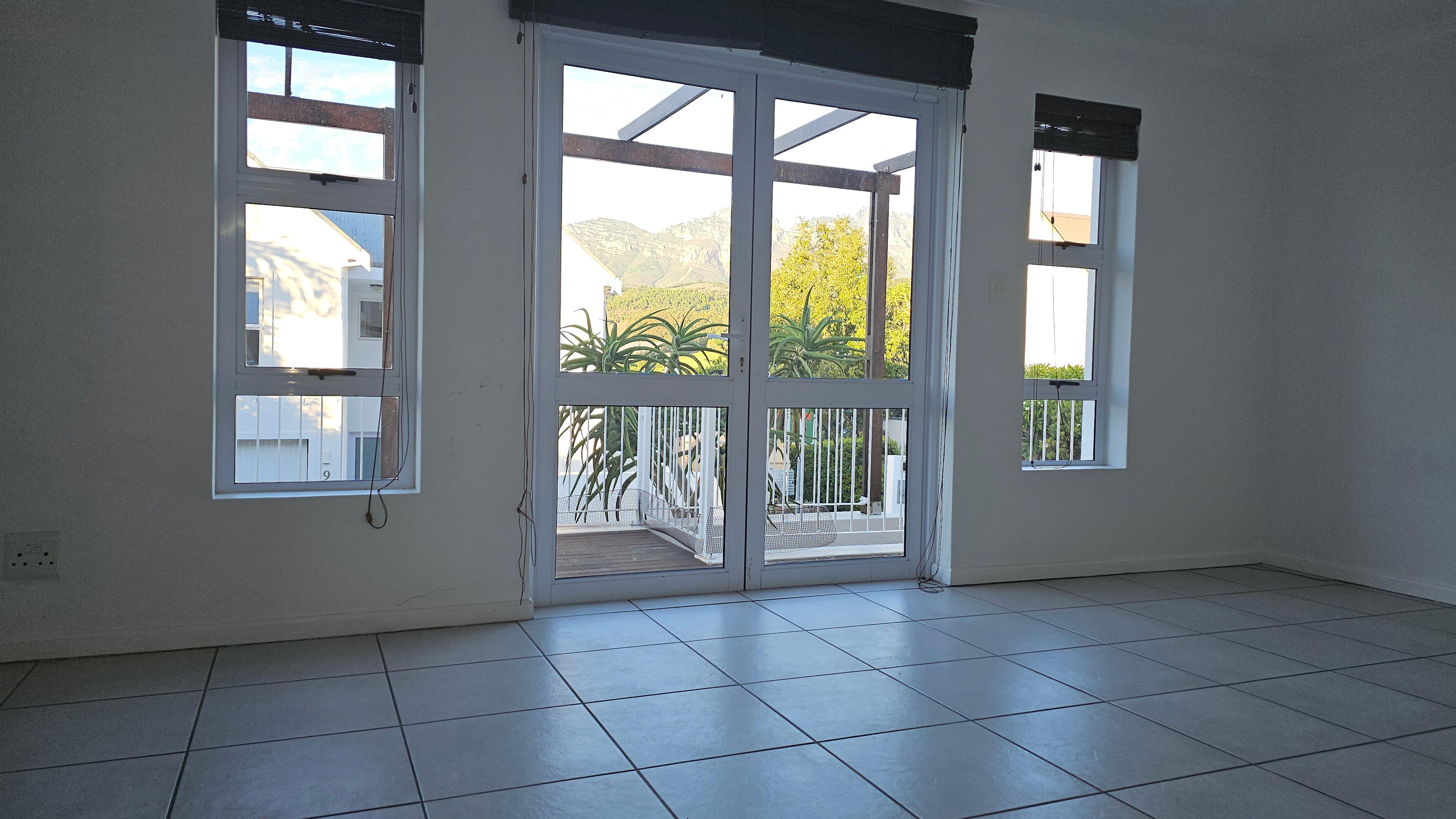 Image 4 of 6