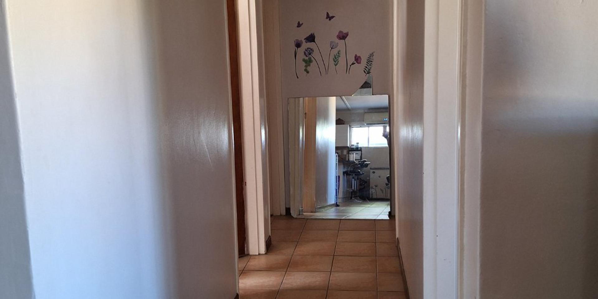 Image 3 of 6