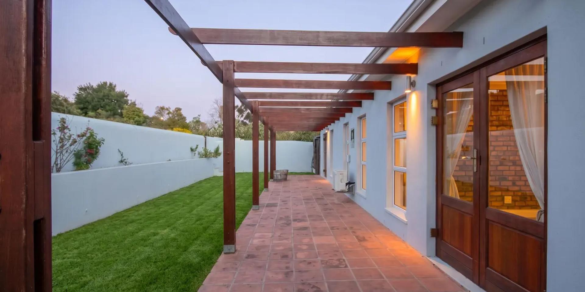 Image 4 of 6