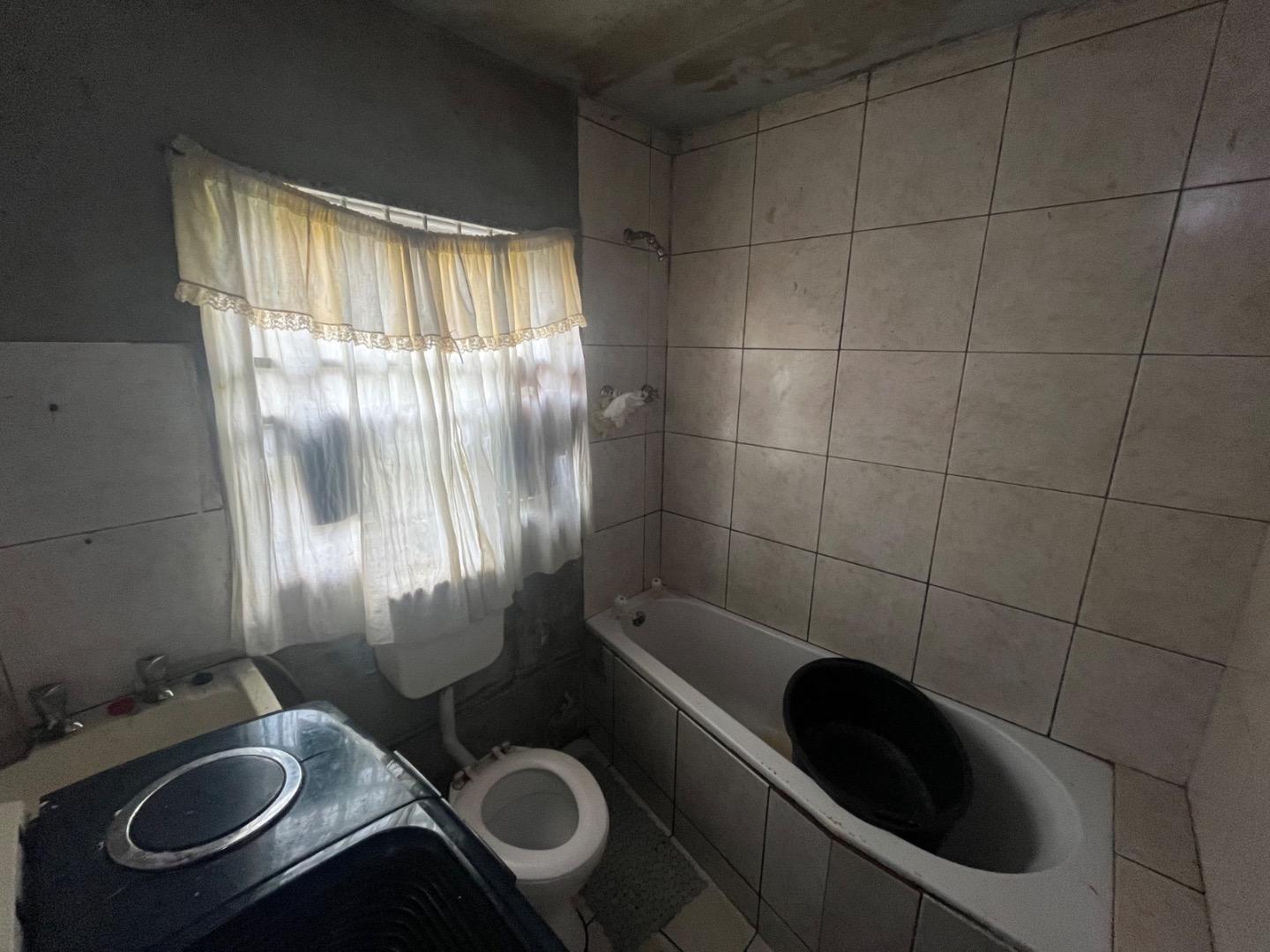 Image 10