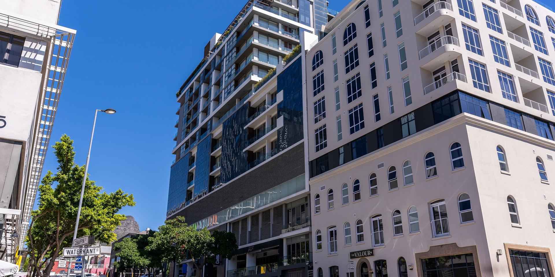 Image 2 of 6