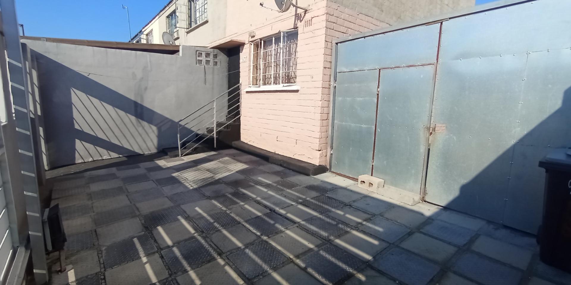 Image 5 of 6