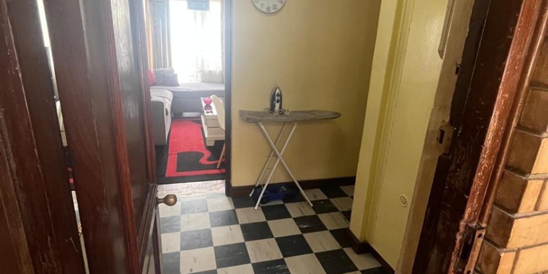 Image 1 of 6