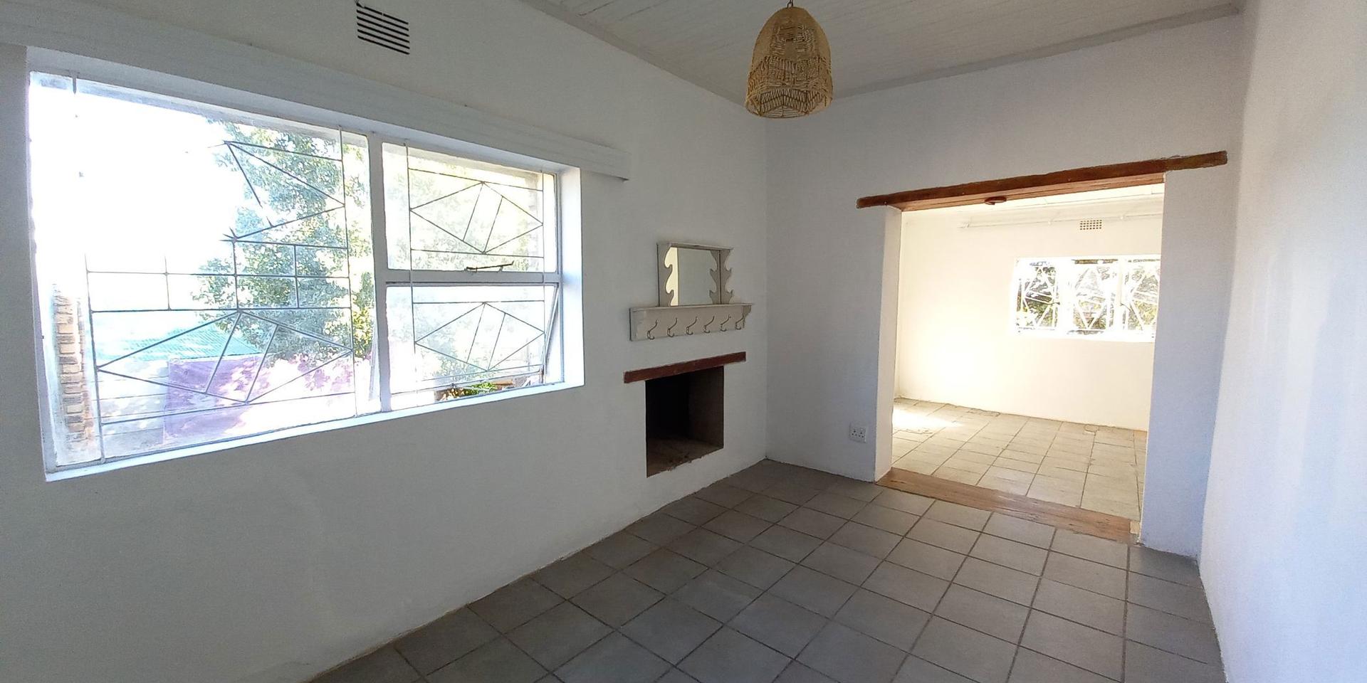 Image 4 of 6