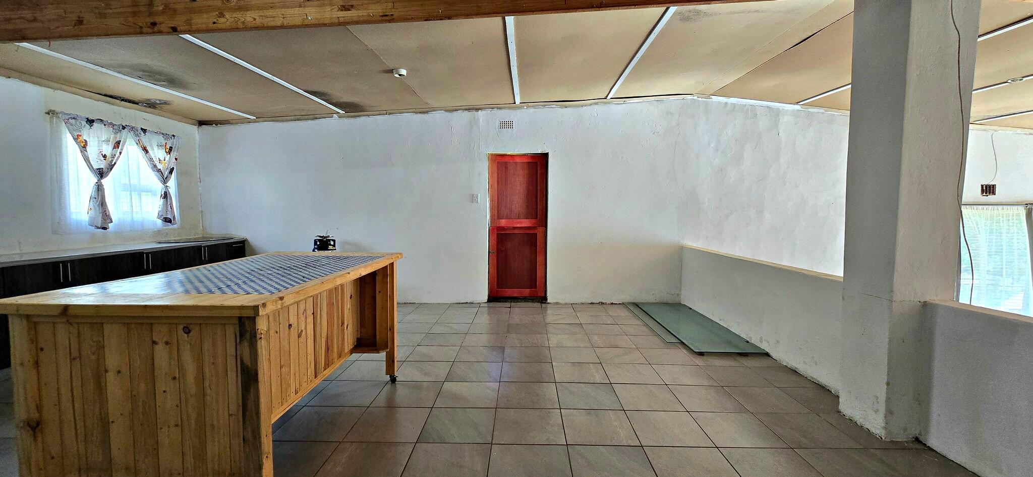 Image 3 of 6
