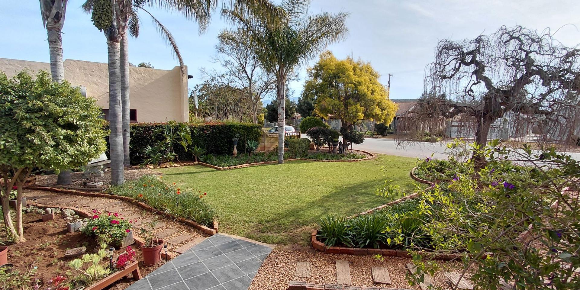 Image 4 of 6
