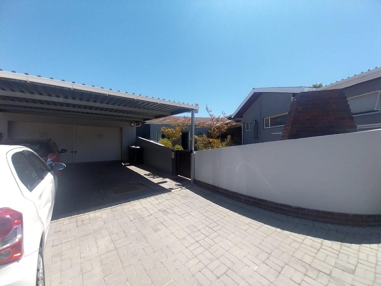 Image 4 of 6