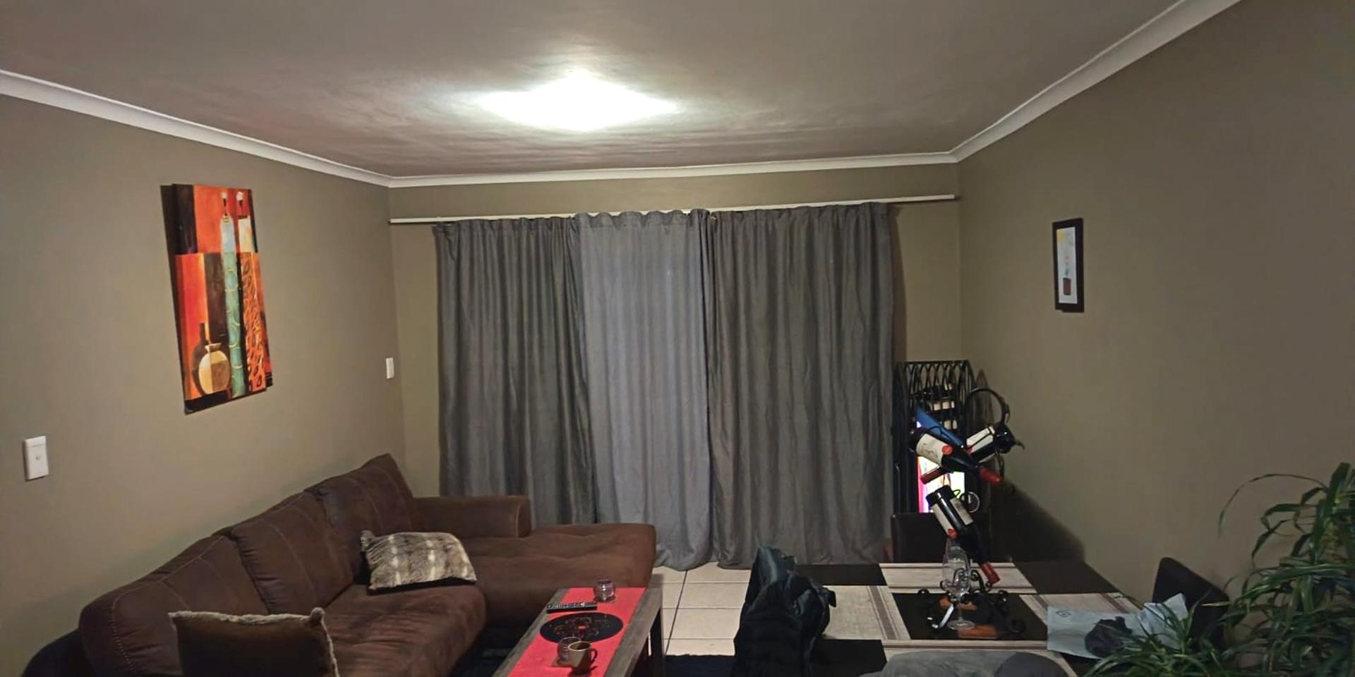Image 3 of 6