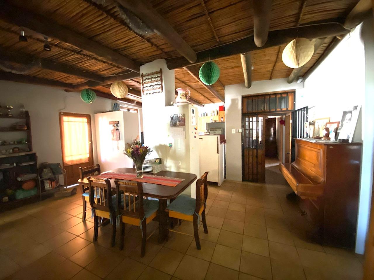 Image 4 of 6