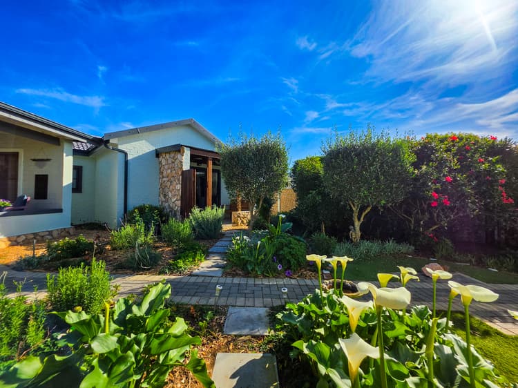 Main property image
