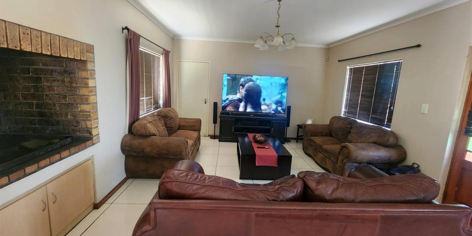 Image 4 of 6