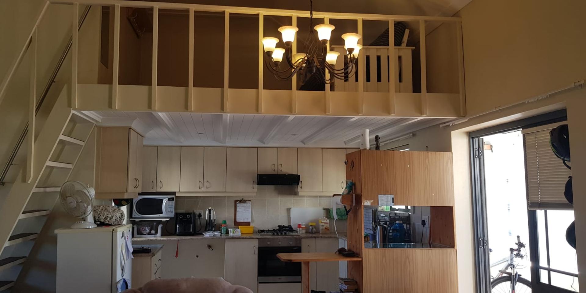 Image 2 of 6