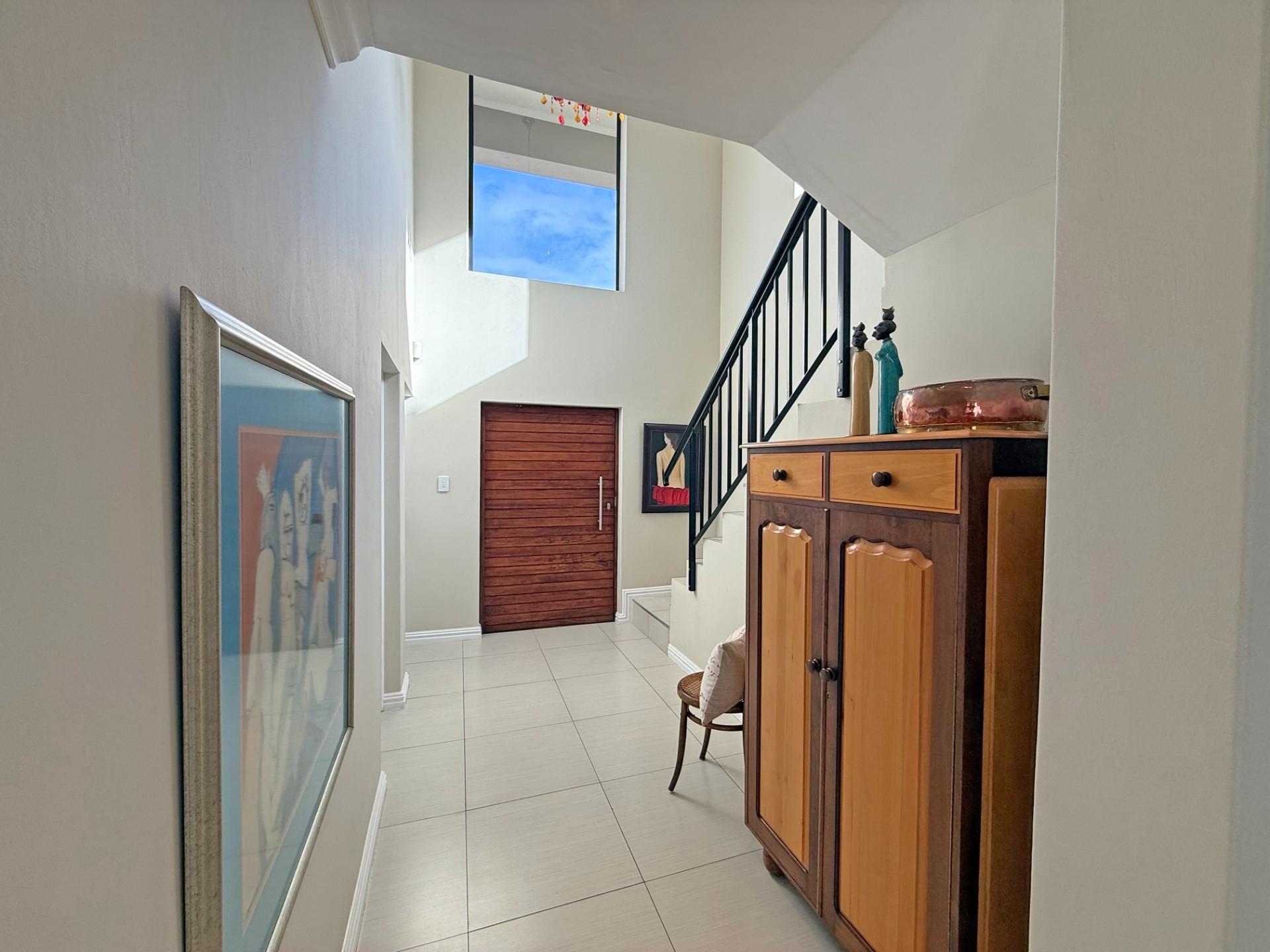 Image 2 of 6