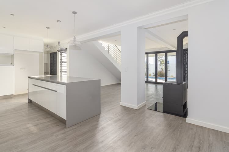 Main property image