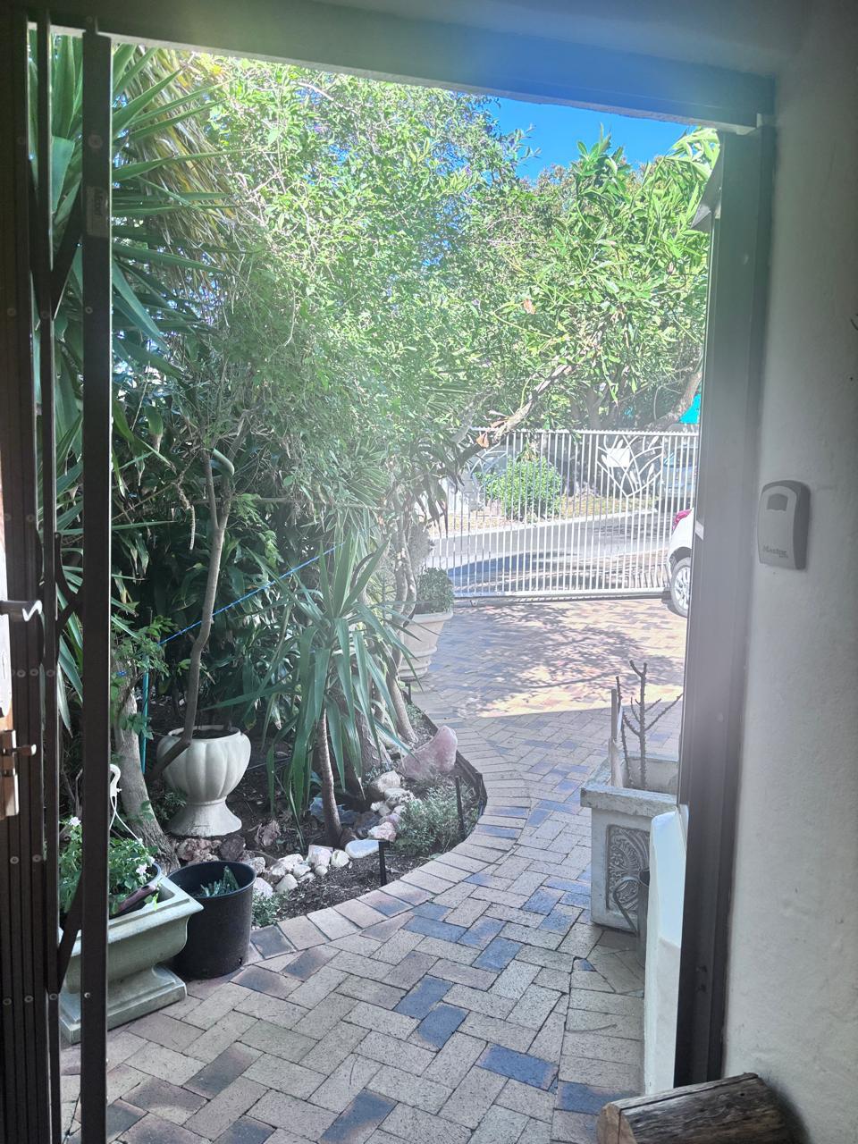 Image 2 of 6