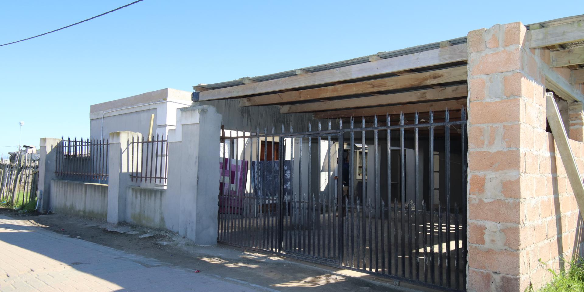 Image 1 of 6