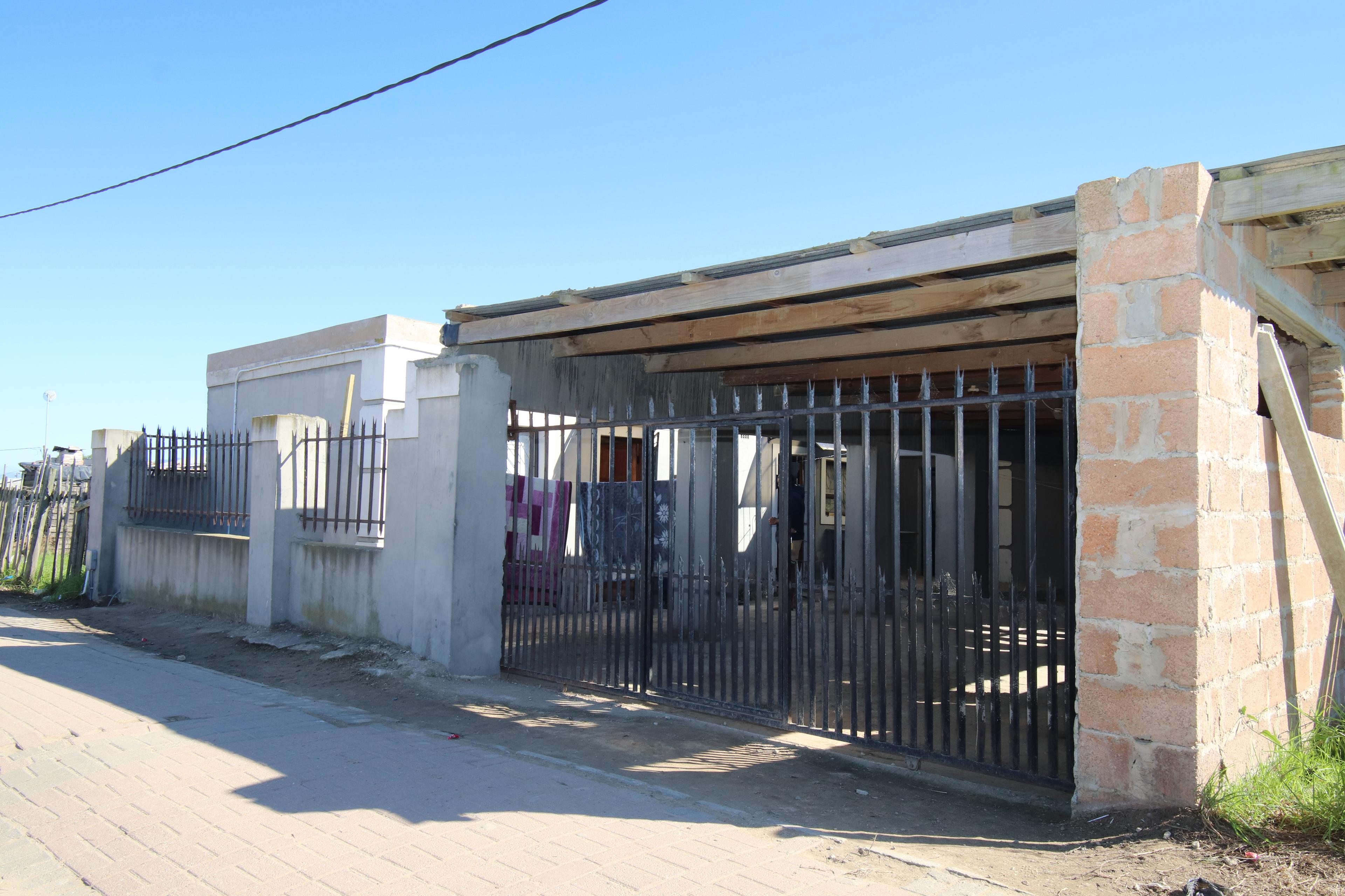 Image 1 of 6